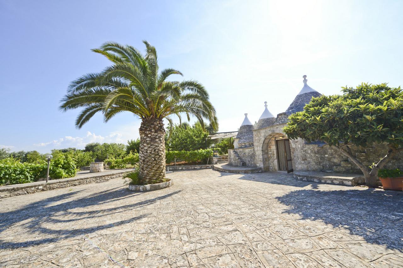 I Trulli Del Ciliegio Con Giardino By Wonderful Italy Villa Ostuni Bagian luar foto